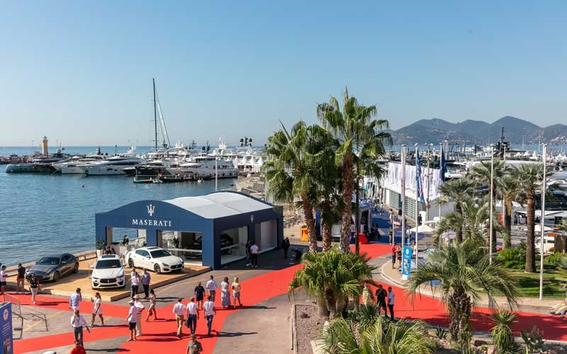 Since 1977, the Cannes Yachting Festival takes place every September in elegant, luxurious surroundings in the sparkling bay of Cannes.