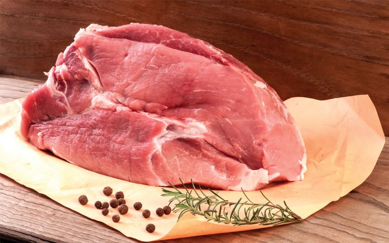 Naxos Island is a point of reference for FARMA XRONA. Many trips and a lot of passion brought the long-term cooperation with producers on local meat.