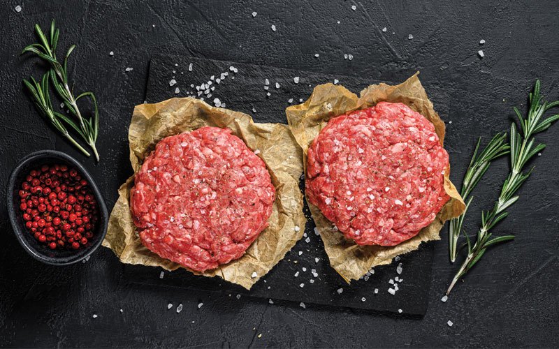 Naxos Island is a point of reference for FARMA XRONA. Many trips and a lot of passion brought the long-term cooperation with producers on local meat.