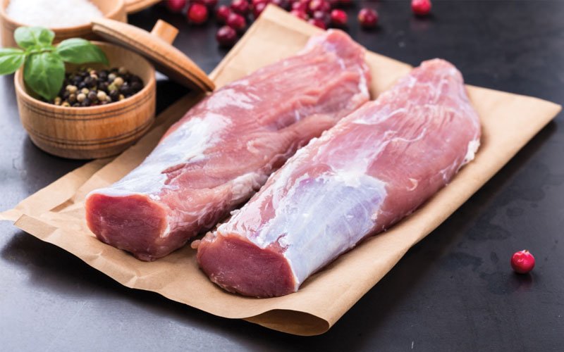 Naxos Island is a point of reference for FARMA XRONA. Many trips and a lot of passion brought the long-term cooperation with producers on local meat.