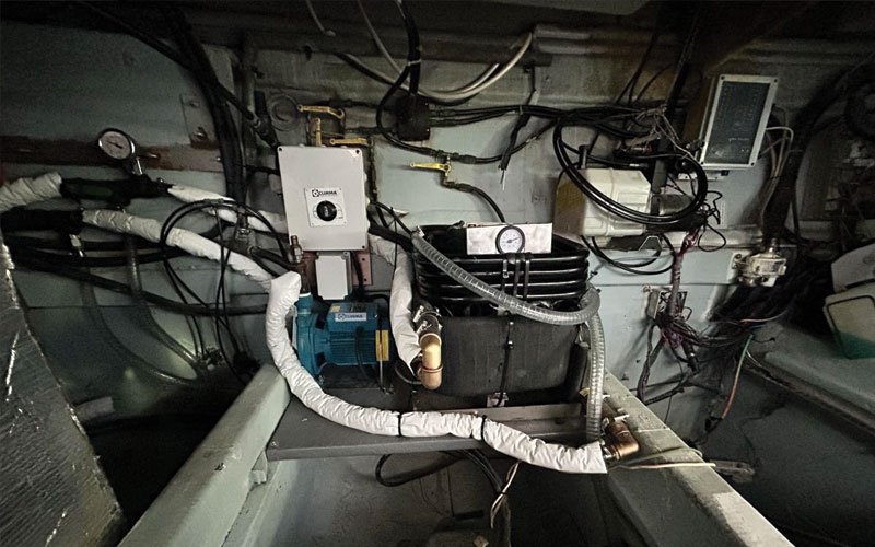 Yacht engine room equipment, marine air conditioning, refrigeration units, desalination systems, pumps, and technical installations by MARINAKIS Marine Services, experts in marine maintenance, repair, and system installation for luxury yachts.