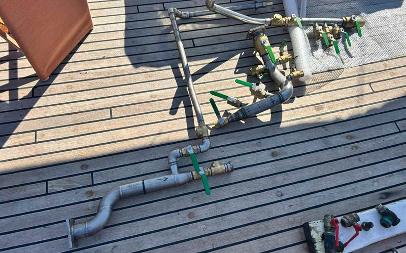 Yacht engine room equipment, marine air conditioning, refrigeration units, desalination systems, pumps, and technical installations by MARINAKIS Marine Services, experts in marine maintenance, repair, and system installation for luxury yachts.