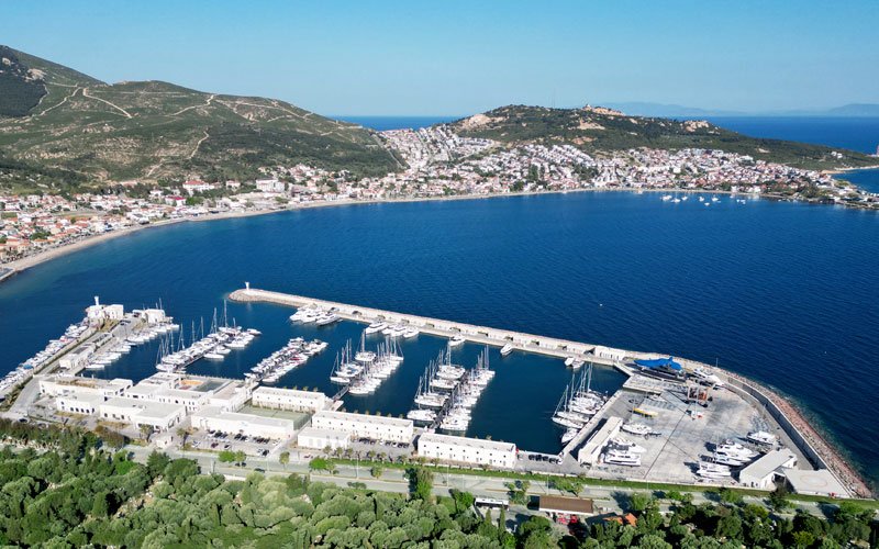 View to Oasis Marina Yeni Foca from above!