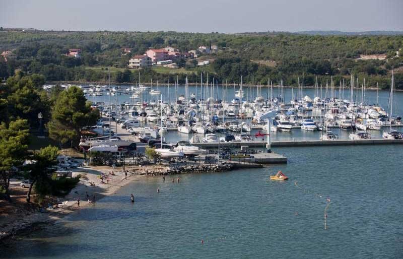 ACI Marina Pomer is a beautiful and modern marina of a Mediterranean look with a new reception and exchange office and high facilities.