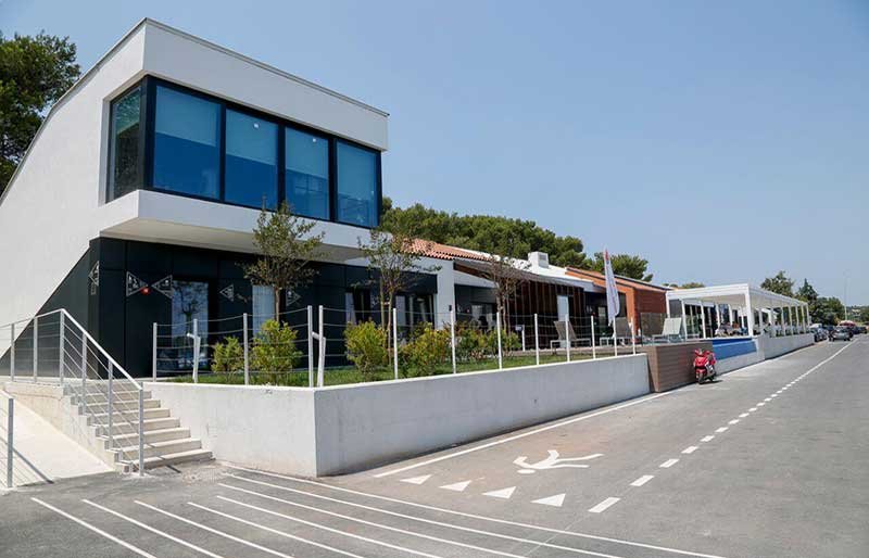 ACI Marina Pomer is a beautiful and modern marina of a Mediterranean look with a new reception and exchange office and high facilities.