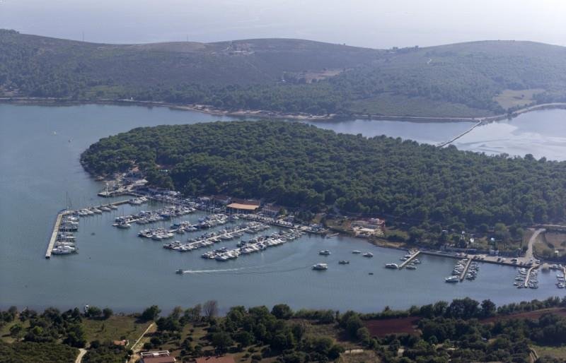 ACI Marina Pomer is a beautiful and modern marina of a Mediterranean look with a new reception and exchange office and high facilities.