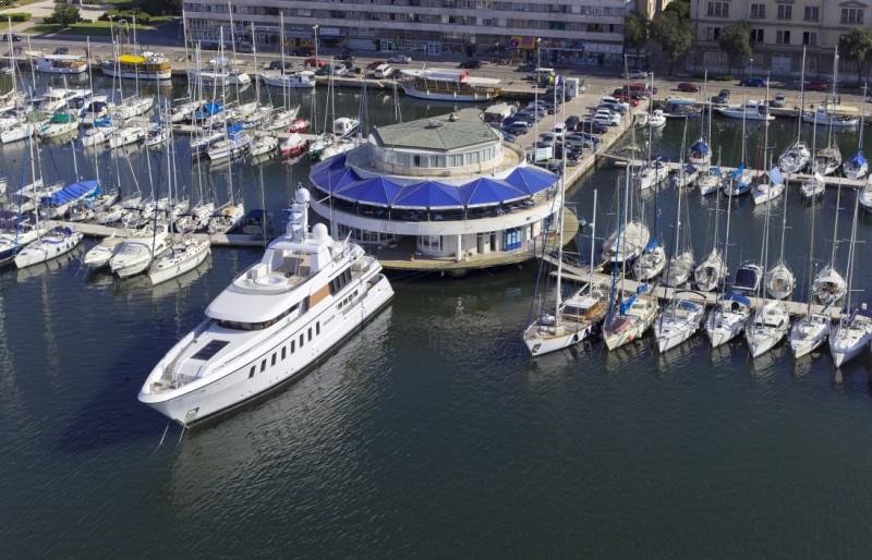 ACI Marina Pula has got 192 sea berths, for boats up to 40m in length. Since it is a city marina is the port of authority and it provides high services.