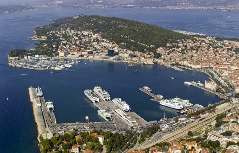 ACI Marina Split is open all year round, its long breakwater providing excellent protection from rough seas and southerly winds.