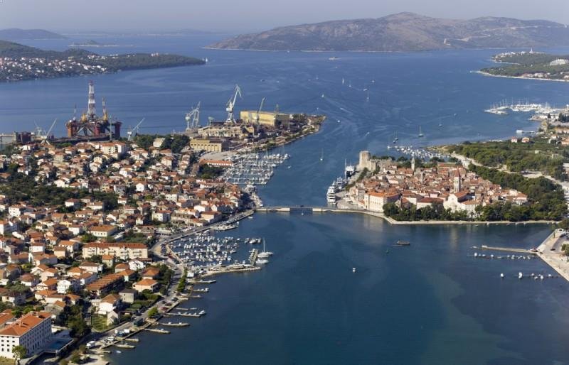 ACI Marina Trogir is open all year round and offers a fabulous view of the charming promenade of Trogir and of St. Lawrence’s Cathedral bell tower.