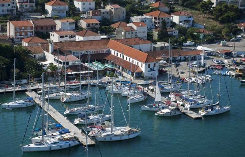 ACI Marina Trogir is open all year round and offers a fabulous view of the charming promenade of Trogir and of St. Lawrence’s Cathedral bell tower.