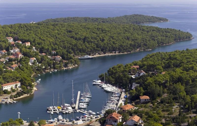 ACI Marina Vrboska, located in the outer part of the harbour of Vrboska It is well protected in a fjord-like bay and it is open all year round.