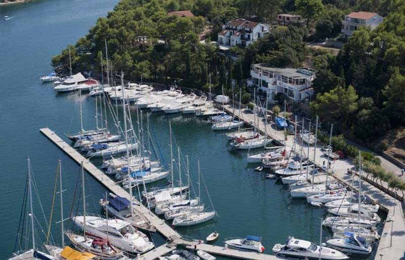 ACI Marina Vrboska, located in the outer part of the harbour of Vrboska It is well protected in a fjord-like bay and it is open all year round.