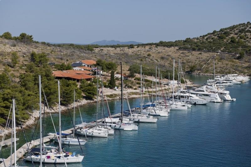 ACI Marina Zut is situated in the westernmost part of the harbour of Zut. The marina is open from April 1 through October 31.