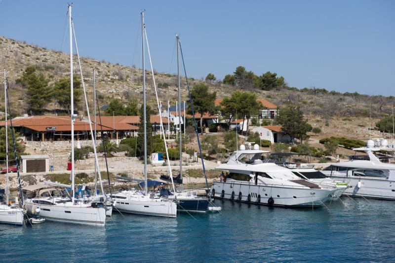 ACI Marina Zut is situated in the westernmost part of the harbour of Zut. The marina is open from April 1 through October 31.