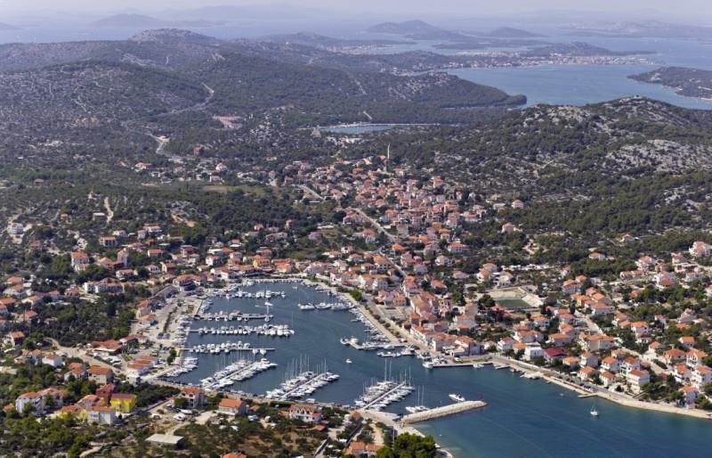 ACI Marina Jezera is one of the most awarded and eco-friendliest nautical centres in northern Dalmatia and a proud winner of the Blue Flag.