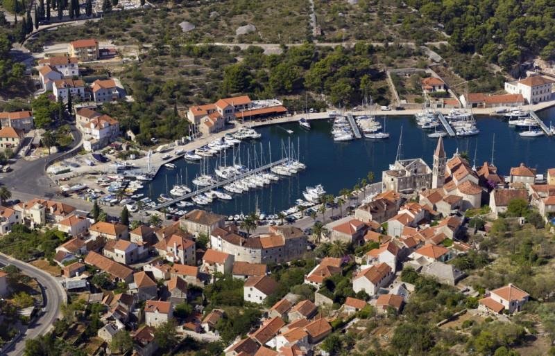ACI Marina Milna has183 wet berths and 15 dry berths. Thanks Its positions sheltered from all winds and is one of the safest bays for charters.