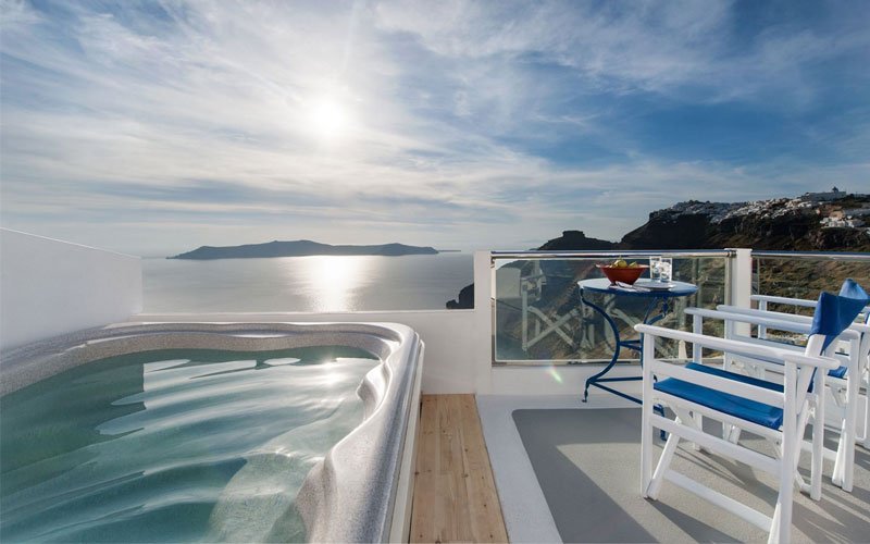 Santorini Best has as aim to provide accurate, valid and up to date information in order for our users to be able to organize their trip in detail.