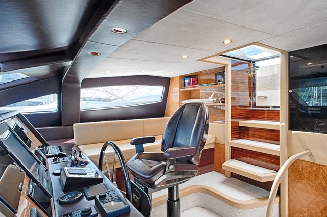 The Italian company headed by Giorgio Besenzoni will be featuring at the upcoming Genoa Boat Show – to take place from 22 to 27 September – with its wide range of products dedicated to boats of all types and sizes. The stand will showcase the SPE 908 version of the multifunctional LaScala electric ladder, the LaPasserella gangway and the P252 automatic helm seat.