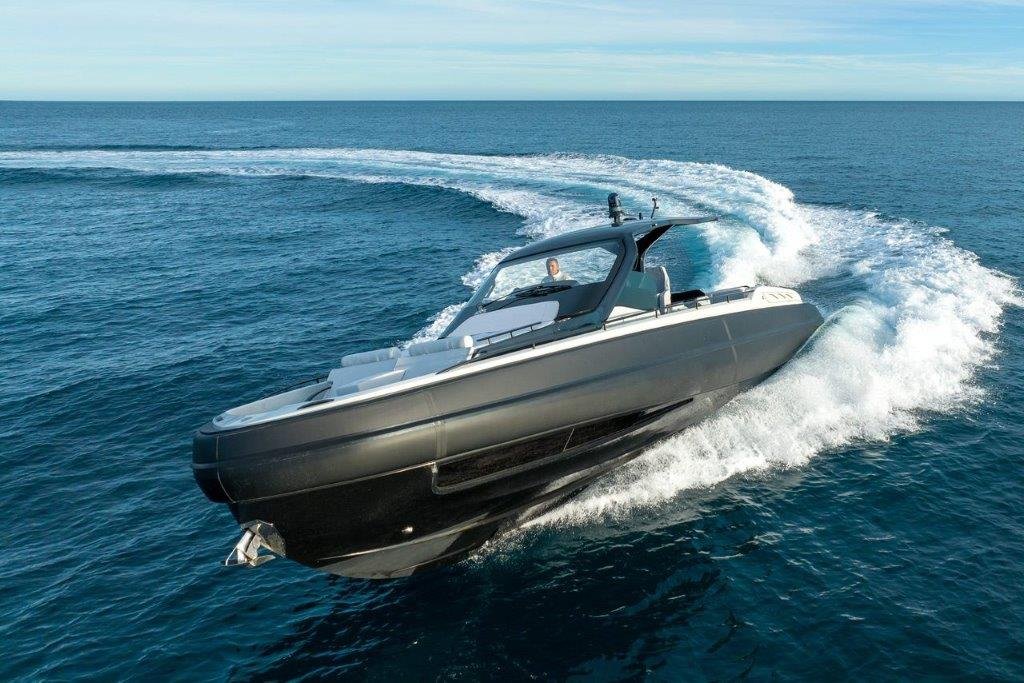 The Sacs Tecnorib Group will be present at Boot, the Düsseldorf International Boat Show, with two exclusive new products: the world debut of the new Speedboat walkaround PIRELLI 30 and the restyling of the Rebel 47.