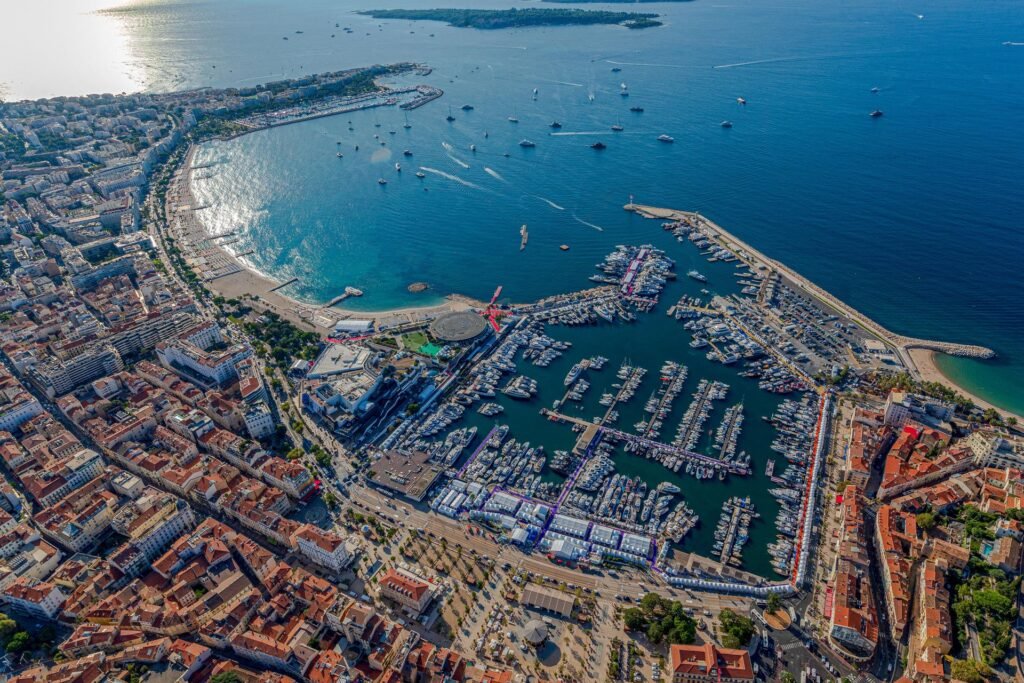 48TH EDITION – CANNES YACHTING FESTIVAL OPENING OF THE TICKET OFFICE