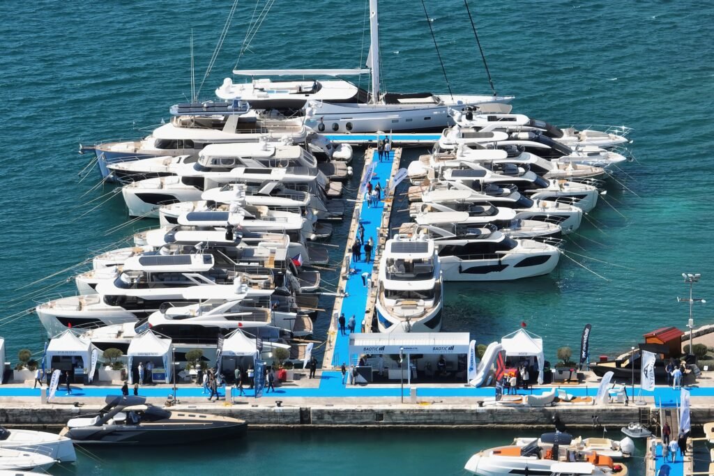 Croatian Premiere of the Luxury Yacht Absolute 70 Fly