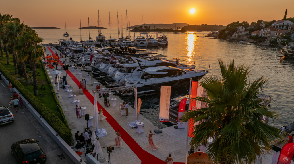 Martinis Marchi Summer Party 2026 – Golden Sunset