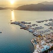 10 REASONS TO VISIT PORTO MONTENEGRO! The Shopping From swimwear to evening wear, shoes and accessories, Porto Montenegro’s luxury shopping village.